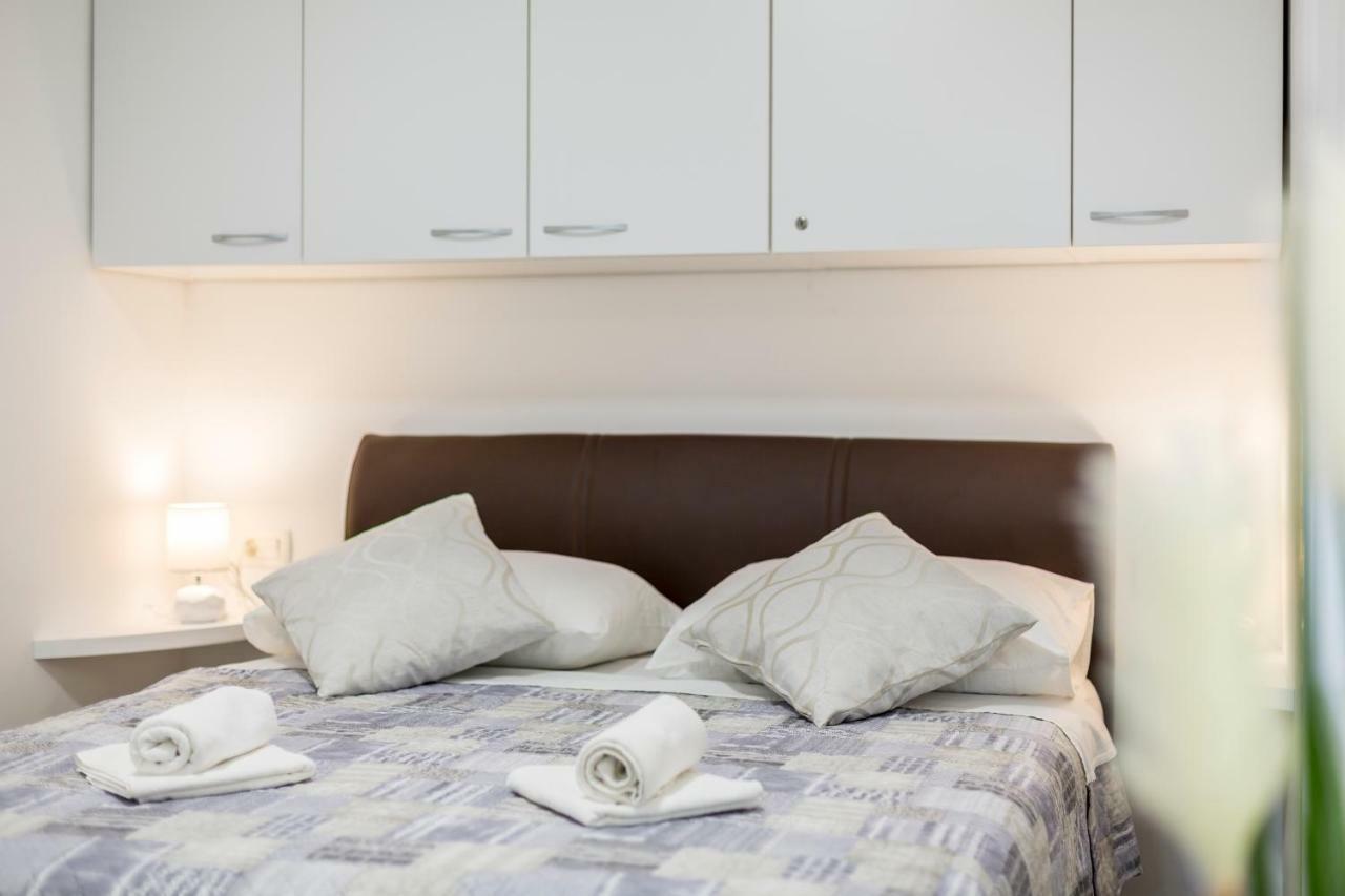 Studio Apartment Nikol สปลิท ภายนอก รูปภาพ