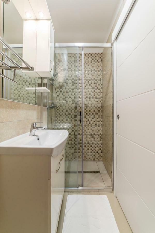 Studio Apartment Nikol สปลิท ภายนอก รูปภาพ